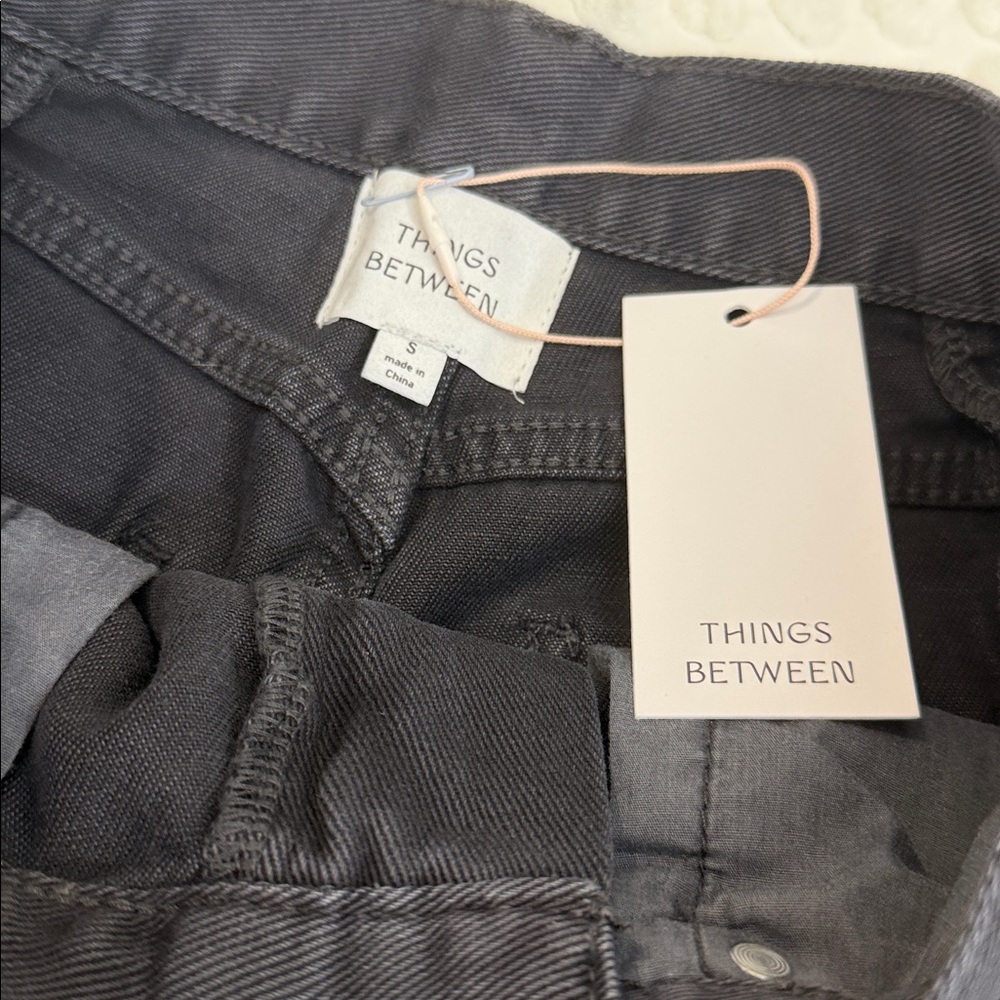 THINGS BETWEEN Mari Jeans Black Barrel Jeans Small New SOLD OUT NWT - Picture 11 of 16